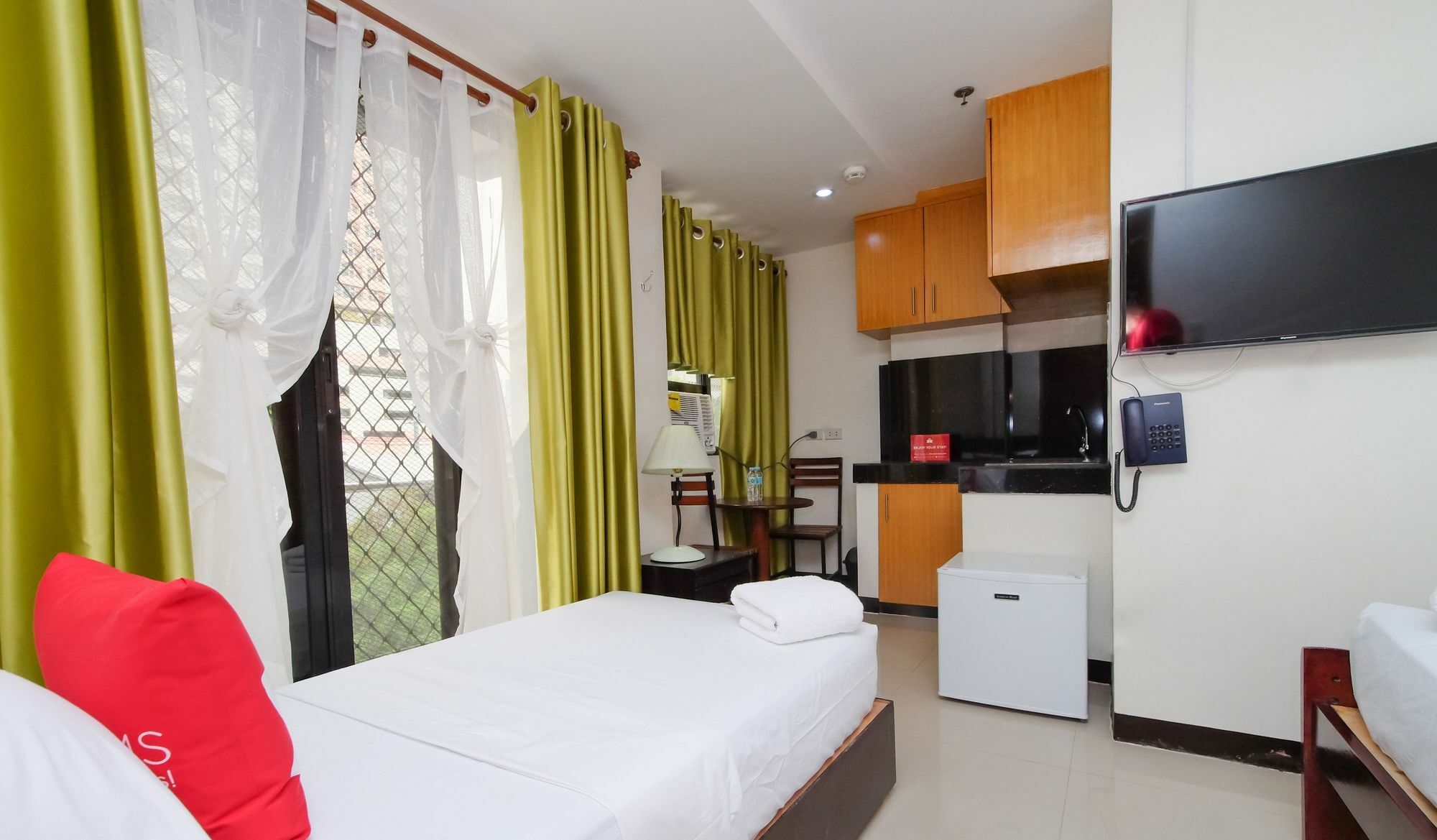 Zen Rooms Time Travellers Makati 마카티 외부 사진