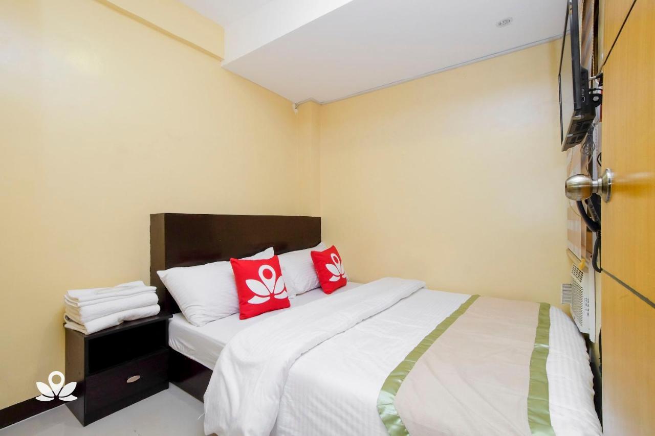 Zen Rooms Time Travellers Makati 마카티 외부 사진