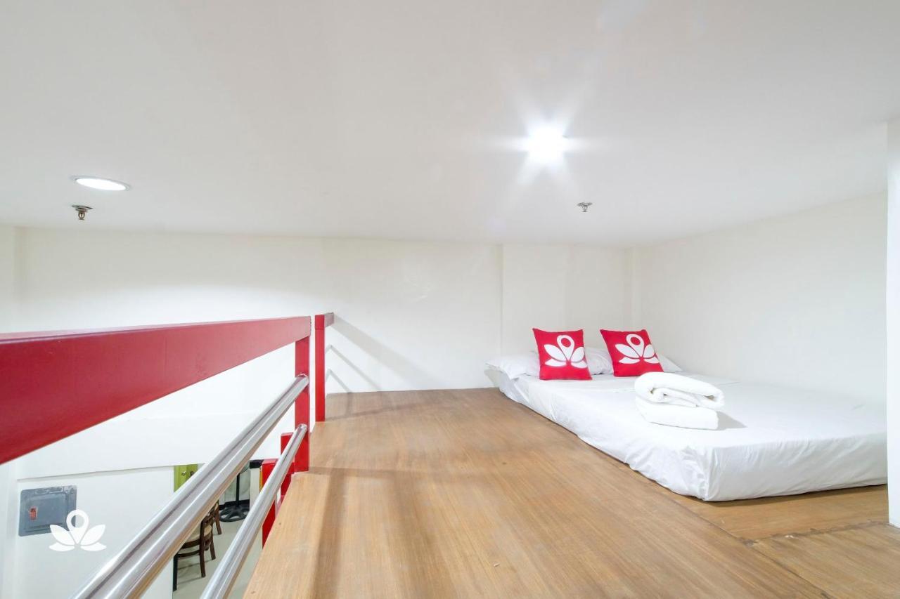 Zen Rooms Time Travellers Makati 마카티 외부 사진