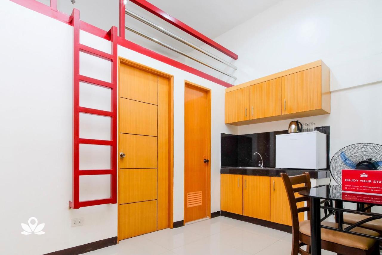 Zen Rooms Time Travellers Makati 마카티 외부 사진